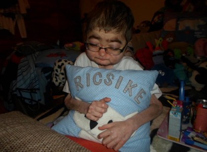 KÉRLEK IMÁDKOZZATOK RICSIKÉÉRT, MERT TEGNAP ROSSZUL LETT!