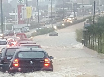 Ítéletidő: tombol a vihar a Dunántúlon,hatalmas károkat okozott, több helyre riasztották a tűzoltókat