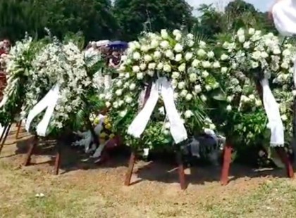 Élő videó: utolsó útjára kísérték Benke Laci bácsit