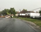 Brutális erejű vihar csapott le Hevesben,ház tetejét tépte le,fákat csavart ki