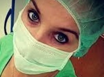 40 órás küzdelem után végre megszülte a kislányát. Orvos majdnem elájult ,mikor meglátta: