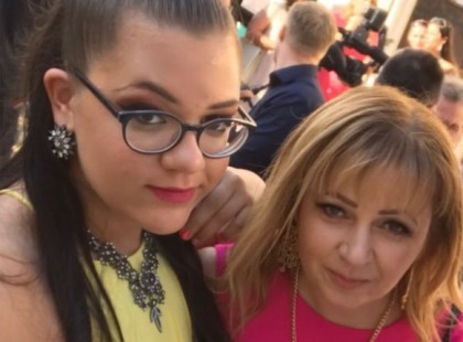 Nem spórol Gáspár Virágon a család. Nézd, mit kapott