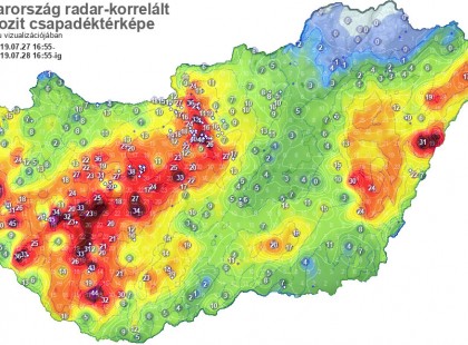 Így CSAP LE MA DÉLUTÁN az ÖZÖNVÍZSZERŰ felhőszakadás ÉS a 4 cm- es darabokat tartalmazó JÉGESŐ óráról órára – Térképen mutatjuk hol csap le 18, 19, 20, 21 órakor :