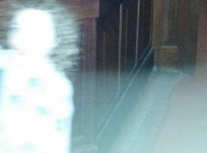 Íme a jel, hogy elhunyt szeretted valamit üzenni akar neked