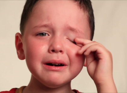 A mennyországba postázta levelét meghalt édesapjának egy kisfiú, elképesztő választ kapott