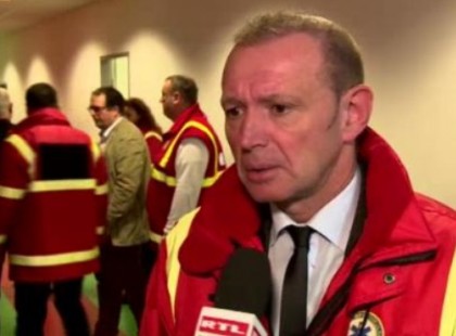 Drá­mai hí­vást kap­tak a men­tők, Földön fekvő férfihoz riasztották őket, de a kór­ház­ban jött az igazi meg­le­pe­tés!