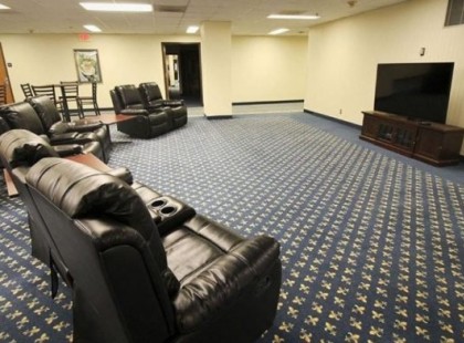 Egy egyetem 1 millió forintot fizet 10 nap pihenésért, csupán egyetlen feltételük van