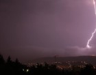 Jön a vihar!19 megyére adtak ki riasztást !Hatalmas égszakadás jön !2 cm-es jégdarabokra hívja fel a figyelmet a meteorológiai szolgálat, amihez 90 km/órás szél társul !