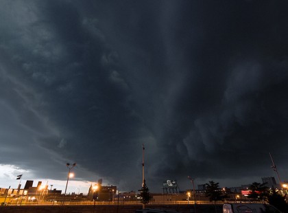 Gigantikus vihar közelít 100 km/h-s szél is kíséri, nem ússzuk meg szárazon