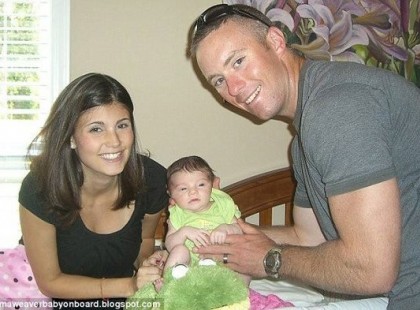 A férjét megölték Afganisztánban, később a felesége kinyitja a laptopját, és talál valamit, amit elrejtett előle