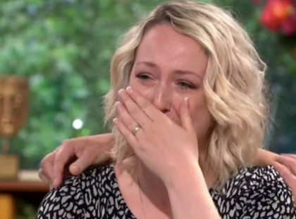 Miután eltávolították mindkét mellét és kemot kapott derült ki, hogy nem is volt rákos a 25 éves anyuka