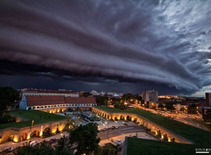 A fél országot elsöpörheti a szupervihar ma délután!!! 9 megyében másodfokúra emelték a riasztást!