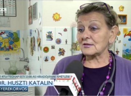 Ennek a gyermekorvosnak elege lett abból, ahogy a szülők beszélnek a gyerekükkel, és viselkednek a rendelőben. EZT a levelet rakta az ajtajára !