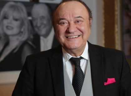 Kevesebb, mint egymillió forintért hirdetik Korda György egykori prémium sportlimunzinját