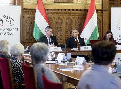 Pár órája érkezett a friss hír az idei NYUGDÍJPRÉMIURÓL! Mindenkit érint! Bejelentették az ÚJ ÖSSZEGET! Most így áll a helyzet – ennyit fognak kapni a nyugdíjasok :