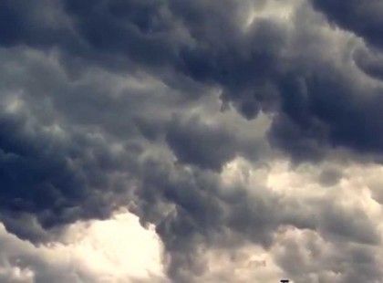 Pusztító vihar mossa el az országot ma és holnap.15megyére adtak ki riasztást !Hatalmas égszakadásra hívja fel a figyelmet a meteorológiai szolgálat, amihez 90 km/órás szél társul !