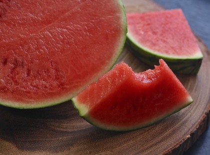 Ezért ne egyél görögdinnyét este, lefekvés előtt