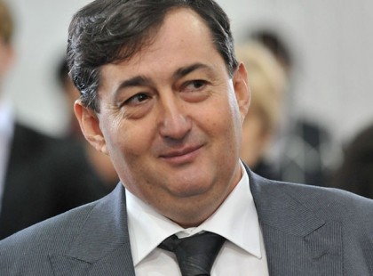 Ki is az a Mészáros Lőrinc ? Egy jogász kitálal….