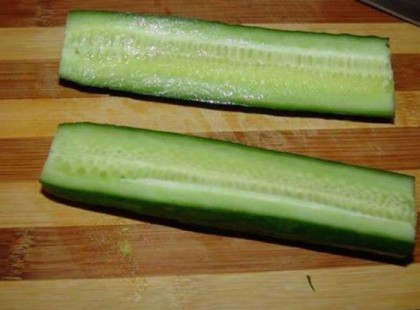 Anyósom egy uborkaszeletet tett az ablakba, nem értettem miért csinálja, de kellemes meglepetés ért!