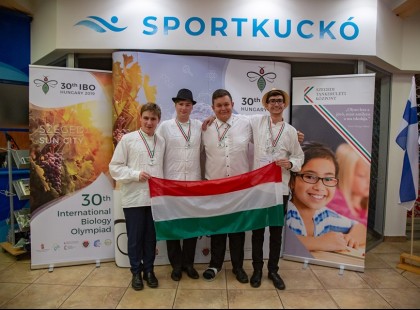 Az összes magyar induló aranyérmes lett a Nemzetközi Biológia Diákolimpián