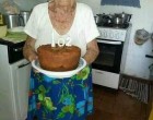 Ő sütötte meg a saját tortáját 🎂 102 éves- nagyon meghatót történet ! íme :