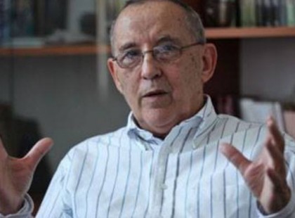 Dr. Vekerdy Tamás szerint kegyetlenség ennyi tananyagot a gyerekeinkbe erőszakolni - Keményen fogalmazott a népszerű pszichológus egy televíziós interjúban. Itt a videó: