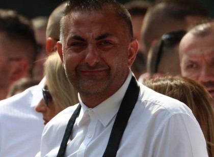 Zokogva kiabálták Dávidka nevét a hozzátartozók, amikor megérkezett a hófehér koporsójában