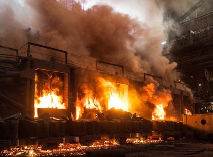 Most érkezett: Felrobbant egy vegyi üzem, tilos kimenni az utcára, bezárták az iskolákat