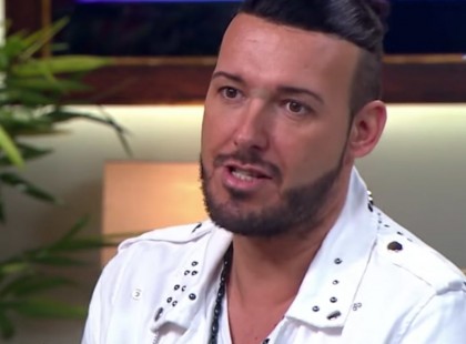 Amit TEGNAP ESTE tett JOLLY arra NINCS MENTSÉG! Ez undorító és elfogadhatatlan! Süllyedj el szégyenedben!