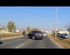 Szörnyű baleset rögzített egy fedélzeti kamera Dunakeszin.