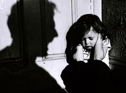 Új törvény!Mostantól bűncselekménynek számít, ha egy szülő megüt egy gyereket