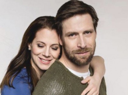 Csodálatos képpel árulta el, Szinetár Dóra és Makranczi Zalán hogy itt a negyedik :-) Dóráék annyira boldogok!!!! Szívből gratulálunk!!!