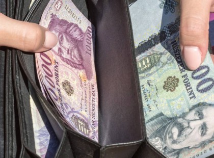 ITT A KÖZEL 3 millió forintos TÁMOGATÁS 40 év felettieknek, akár 60 éves korig!!!! Szinte senki nem tud róla, pedig nagyon sok magyarnak jár! Csak bankszámlára utalással fizetik ki!