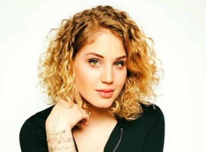 Nyári Dia LEDOBTA A RUHÁIT….bevállalta, amit kevesen mernek…Sokakat meglepett ezzel a fotóval….