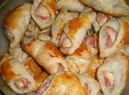 Sajtos-sonkás tejfölös papucs recept