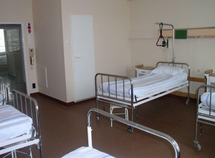 1 órája jött a hír : Súlyos a helyzet! ROSSZABBODOTT AZ ÁLLAPOTA, ÉLETMENTŐ MŰTÉTET HAJTOTTAK VÉGRE a MAGYAR ÉNEKESEN!