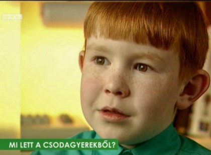 Emlékszel még Szász Marcira a csodagyerekre?? Egy átlagos felnőtt IQ-ja 100-120, ám neki ötévesen már 195 volt!!! SOKKAL TÖBBET VÁRTAK TŐLE, DE cEZ LETT BELŐLE 32 éves korára :