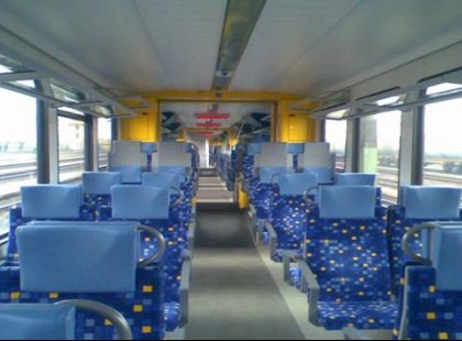 Ma a vonaton egy süketnéma lány jött oda hozzánk. Adtunk neki pénzt, majd 5 perccel később az állunk a padlót verte! EZ képtelenség!!!