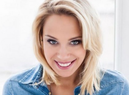 HOPPÁ!!! Ilyen gyorsan sikerült újra? :-) Nem takargatja tovább a pocakját Lékai-Kiss Ramóna! :-) Szívből gratulálunk!! :-)