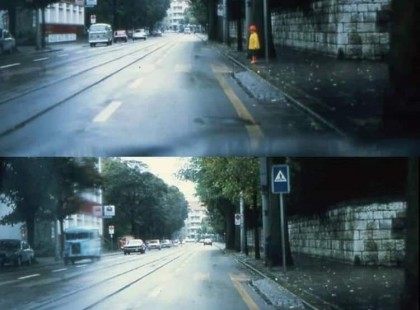 Mindkét képen van egy gyerek a zebránál!!! Igen, a második képen is‼