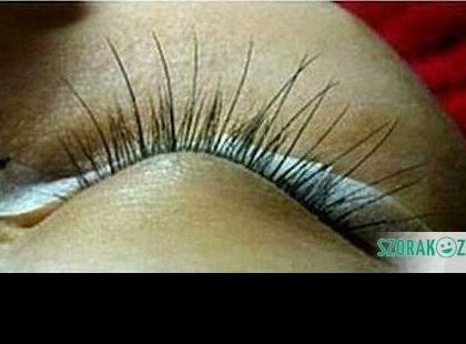 15 ember aki úgy gondolta, hogy jó ötlet ha saját maga végzi el a fodrászok, kozmetikusok munkáját