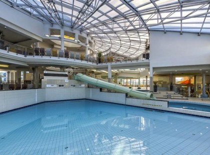 Ez a férfi végignézte ahogy a 3 éves kislány megfullad a sárvári gyógyfürdőben, és nem tett semmit