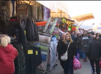 Karácsonyi utalványt kaphat a nyugdíjasok és a gyerekek egy része