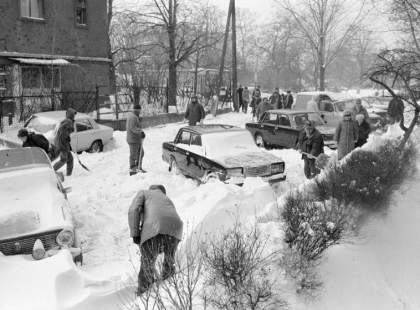 Emlékeztek?Harminc éve volt a nagy havazás, amikor tankok hozták a kenyeret