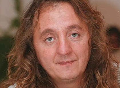 ÍGY NÉZ KI ZÁMBÓ JIMMY SÍRJA, AZ EMBER NEM HISZ A SZEMÉNEK!