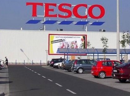Hoppácska! JÖVŐ héttől BÜNTETŐ DÍJAT kér a Tesco ha ennél kisebb összegért vásárolsz náluk….???.>>>