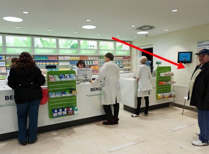 Elsírta magát a bácsi a gyógyszertárban 