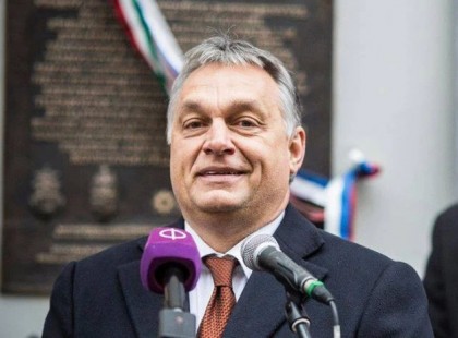 Nevetséges: kiderült, hogy Orbán Viktor folyamatosan megsérti a törvényt, ezért inkább törölték a jogszabályt