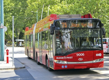 EGY RÉMÁLOM VÁLT VALÓRA A 75-ÖS TROLIN EGY ÉDESANYA SZÁMÁRA!