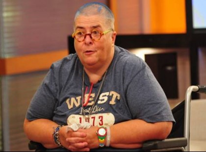 Újra jár Lang Györgyi, a Padödő kerekesszékes énekesnője!